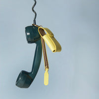 Lou - Amulette, bijou de sac en cuir