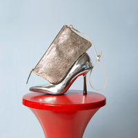 Juliette two-tone flat clutch