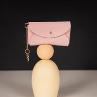 Nina : la pochette porte-clés en cuir, chic et maline