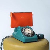 Juliette two-tone flat clutch